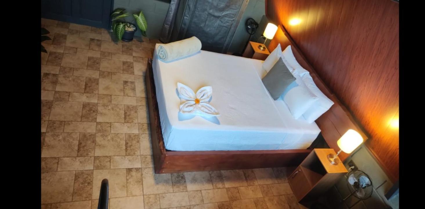 Yarumo Lodge, Rio Celeste Black Chalets บิฆากัว ภายนอก รูปภาพ