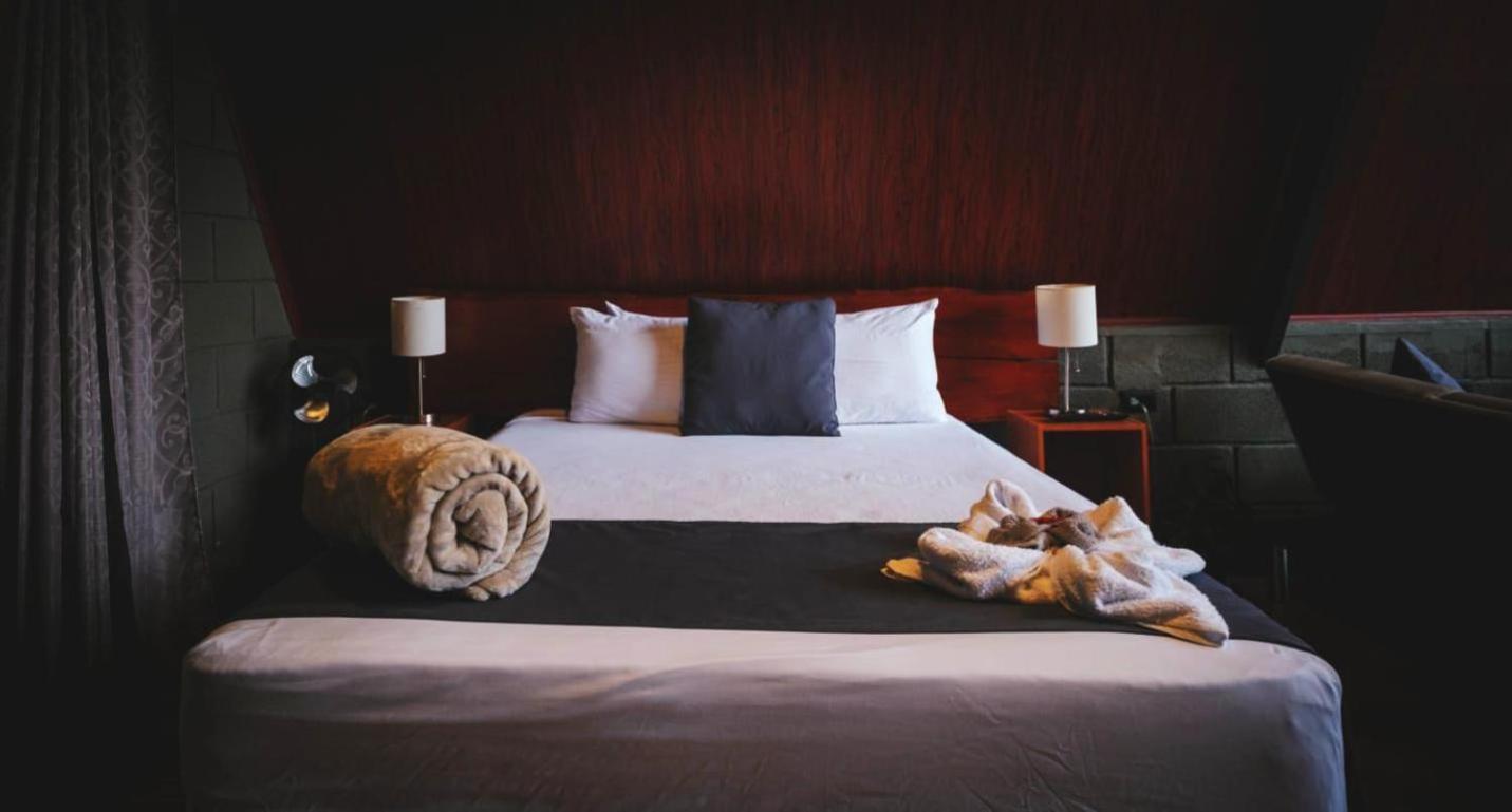 Yarumo Lodge, Rio Celeste Black Chalets บิฆากัว ภายนอก รูปภาพ