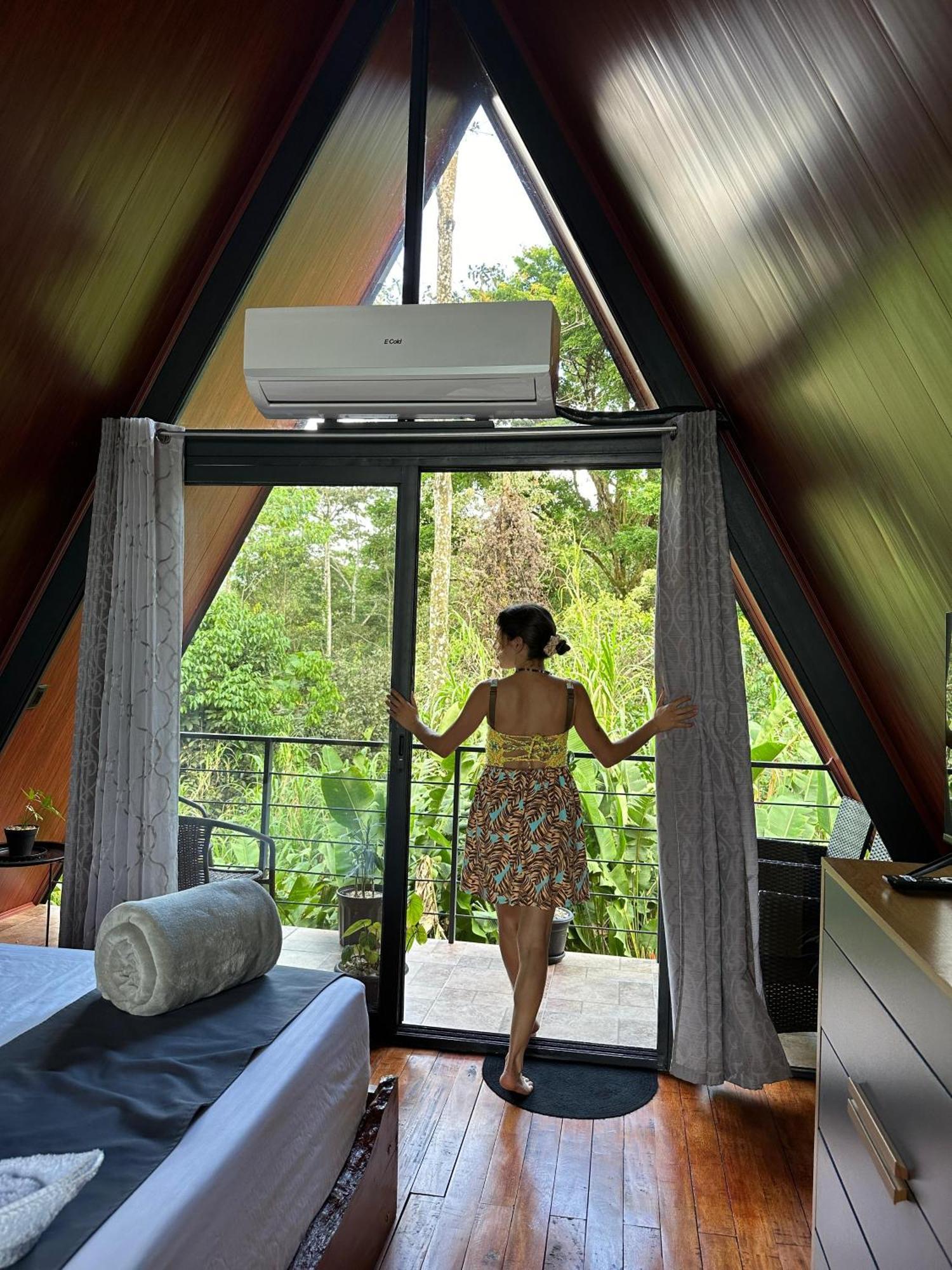 Yarumo Lodge, Rio Celeste Black Chalets บิฆากัว ภายนอก รูปภาพ