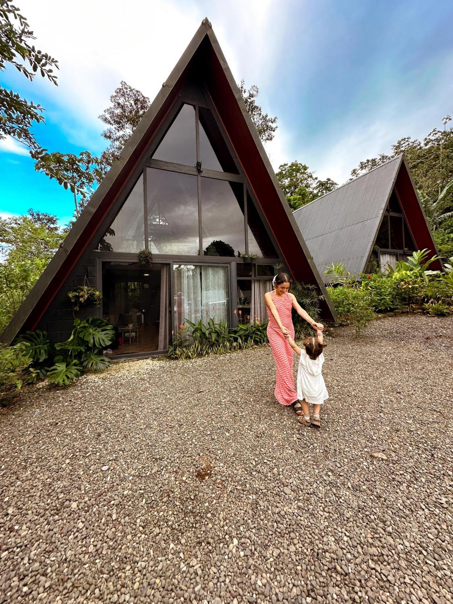 Yarumo Lodge, Rio Celeste Black Chalets บิฆากัว ภายนอก รูปภาพ