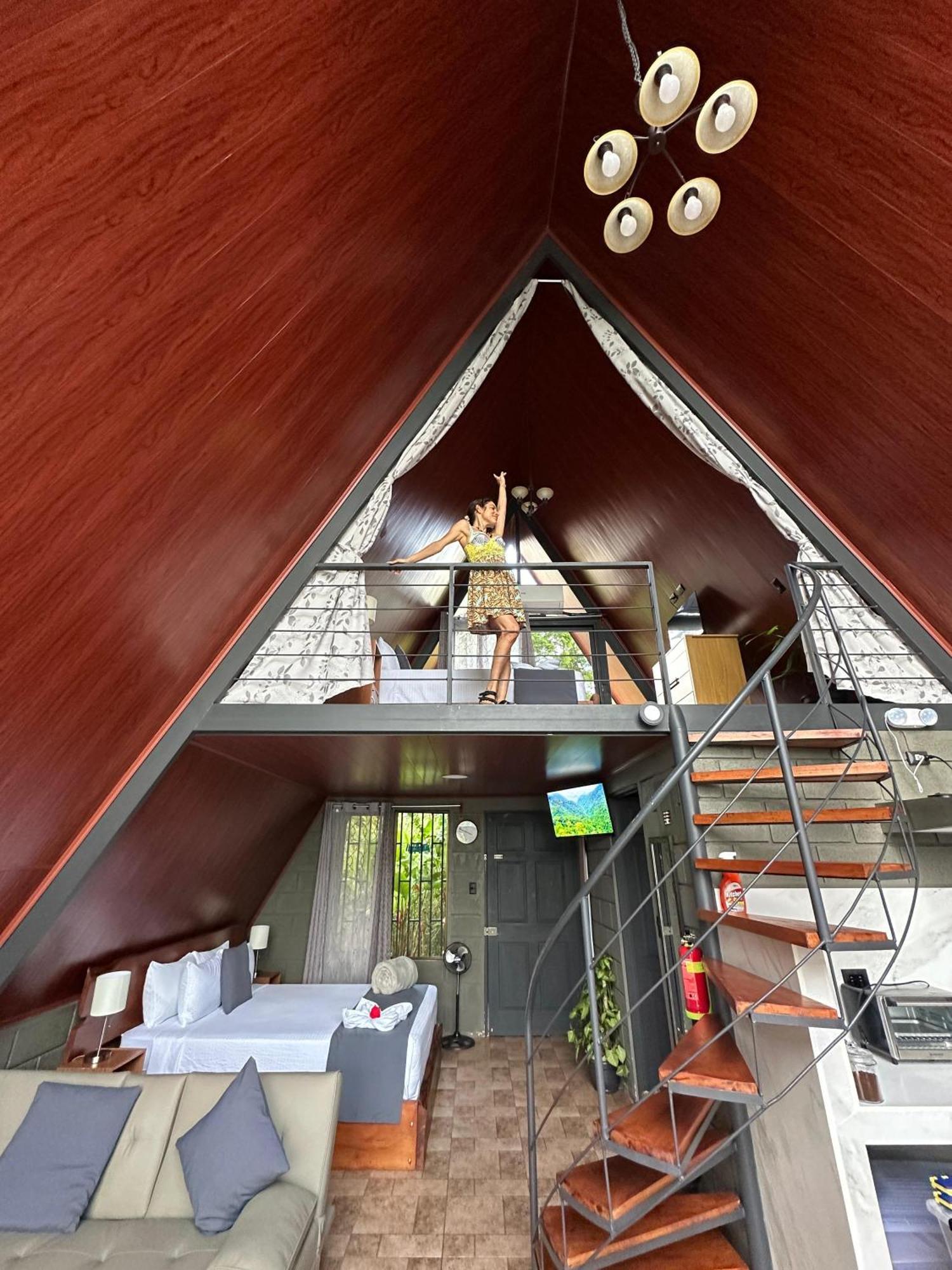 Yarumo Lodge, Rio Celeste Black Chalets บิฆากัว ภายนอก รูปภาพ